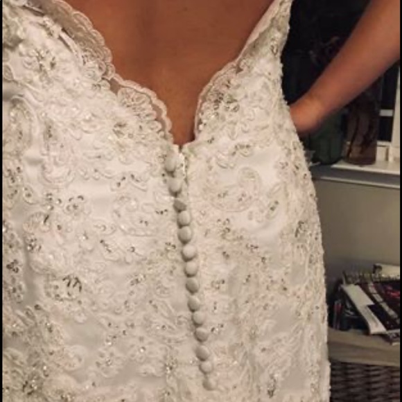 Wedding Dress - Picture 3 of 8